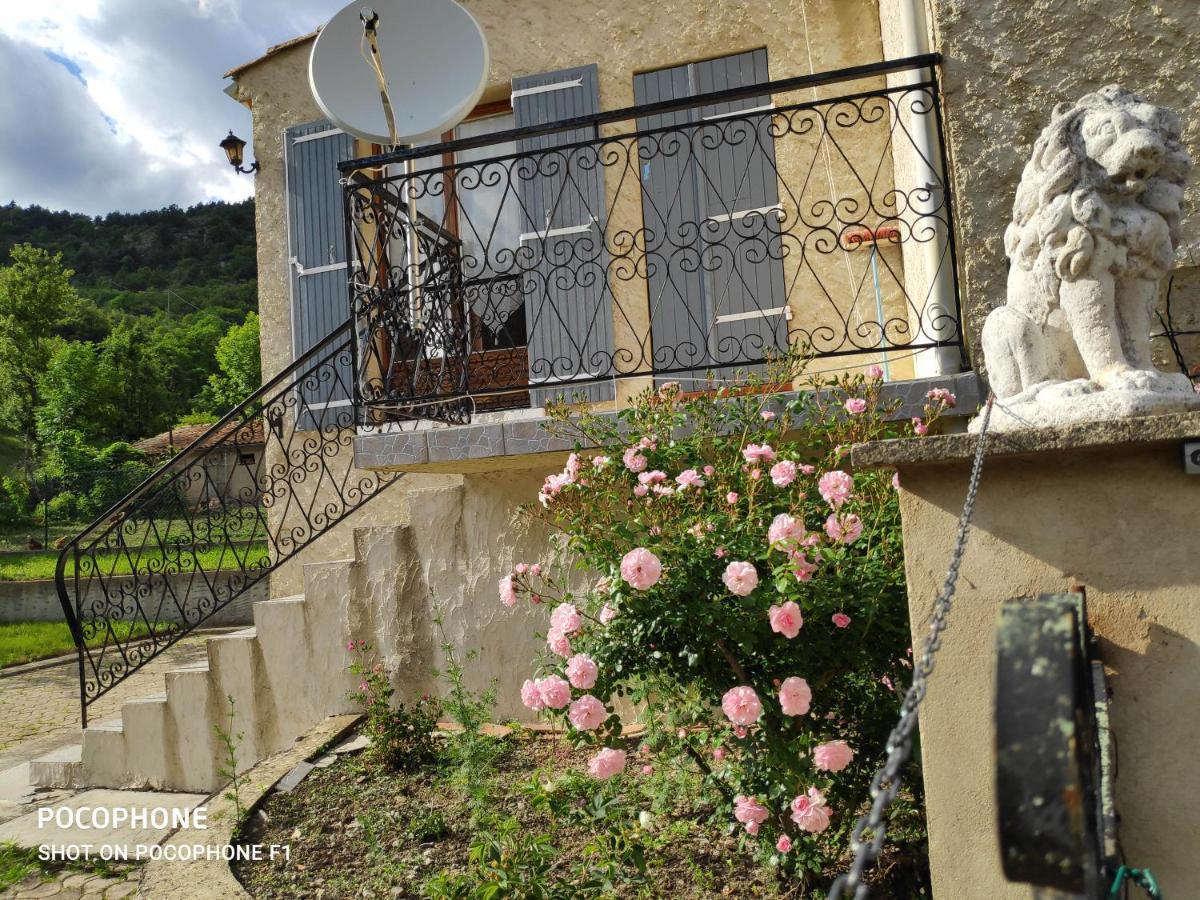 Villa Comme Chez Vous Bayons Esterno foto
